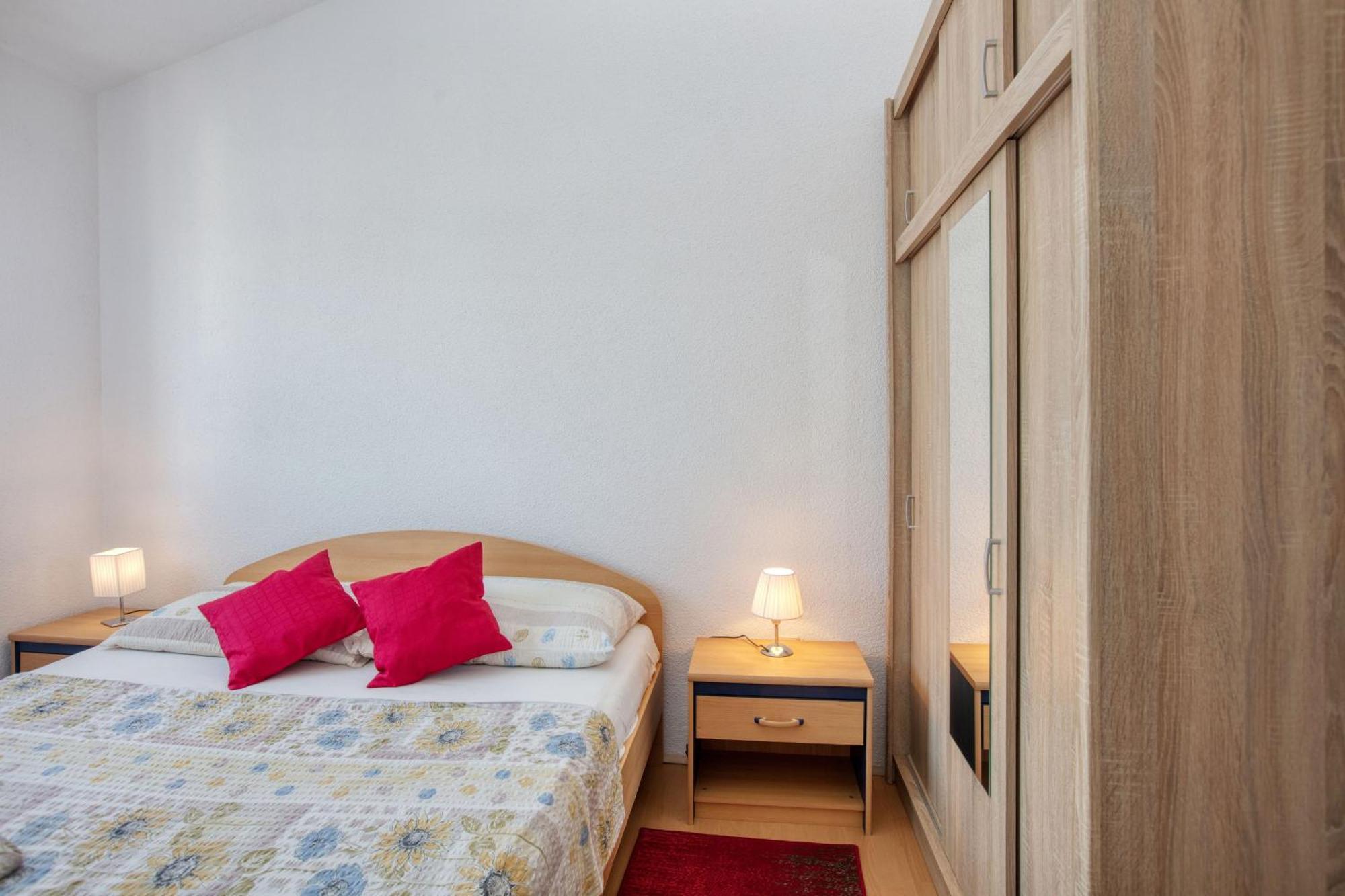Apartments With A Parking Space Zablace, Sibenik - 4219 Стая снимка